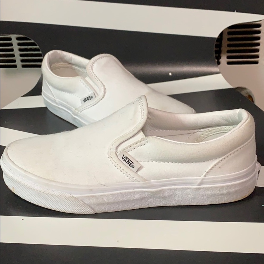3.5Y All White Vans